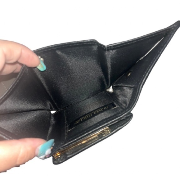 Olivia Miller Trifold KissLock Coin Purse Heart Shaped Clasps, Faux Leather, BLK - Picture 2 of 12